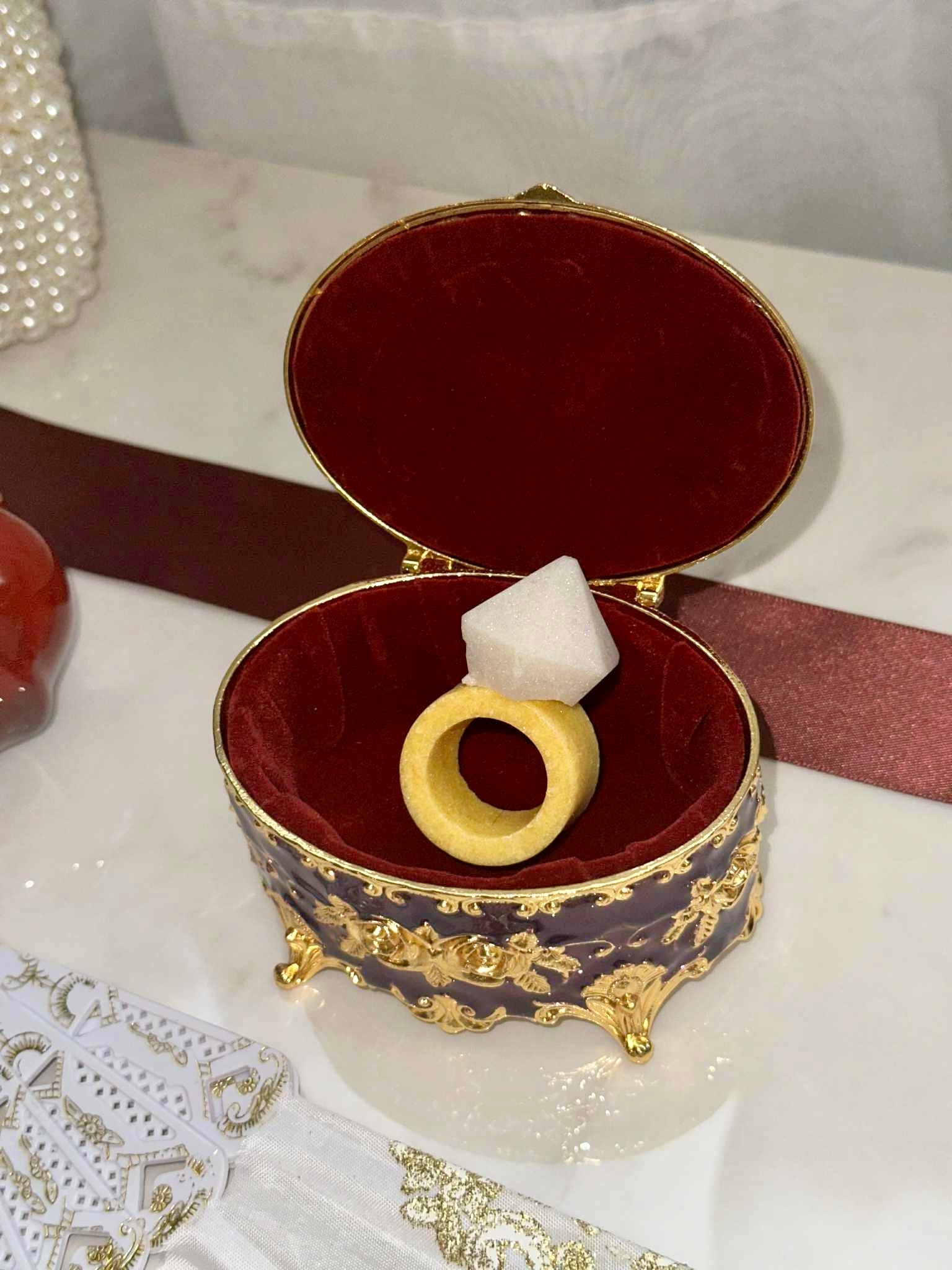 Edible Engagement Ring Pop: Pop the Question