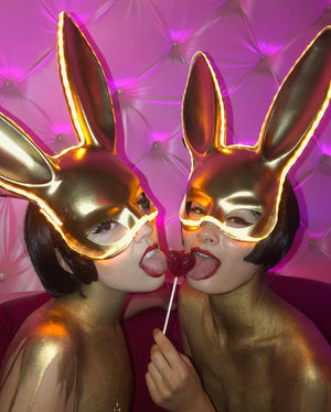 Love Like Rabbits Easter Lollipops